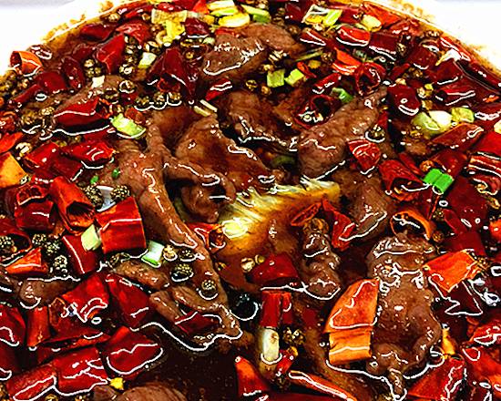 In hot soup-Sliced Beef in chilli soup (Spicy)（水煮牛肉, 辣）